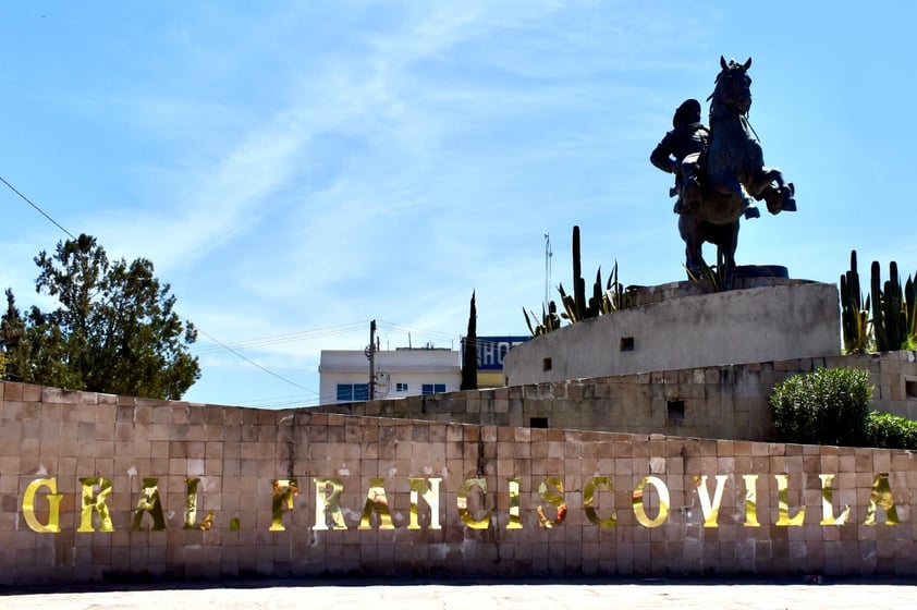 Artistas y gestores culturales cuestionan reubicación del monumento a Francisco Villa