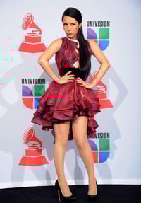 Denisse Guerrero, música y moda desde Belanova