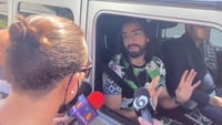 Afición rayada intercepta a Rodolfo Pizarro y Funes Mori; reparten huevos y reclamos 