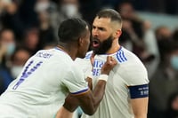 Resucita el Real Madrid con 'hat trick' de Karim Benzema sobre el PSG en Champions