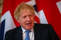 Boris Johnson vuelve a disculparse por fiestas en Downing Street 