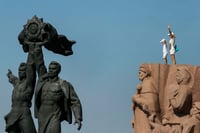 Monumento a la amistad entre Rusia y Ucrania será desmantelado 