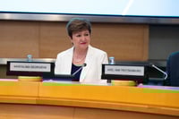 FMI insta a modernizar sistema global de pagos 