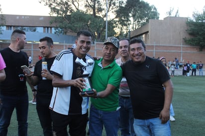 Monarcas. Con dos campeonatos como Lobazos Romero, uno del Palenque Ciprés y ahora la fisión de ambos equipos se logró el dominio de Ciprés Romero en la categoría Premier de la Liga Durango de Veteranos.