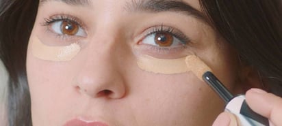 Maquillaje. El corrector ombré es una técnica versátil que funciona para todo tipo de ojeras, incluso en pieles maduras.