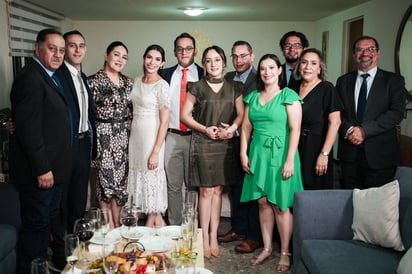 Las familias de ambos jóvenes celebraron la unión de la pareja.