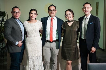 Melissa y Francisco compartieron su felicidad con sus mascotas.