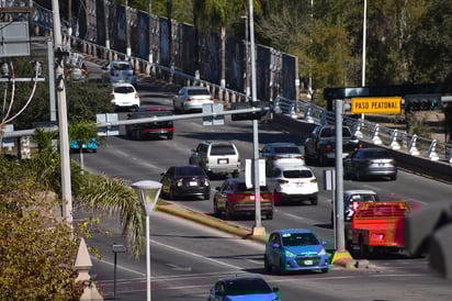 Lomas del Parque. Calles saturadas de carros se presentan también en toda la zona de Lomas.
