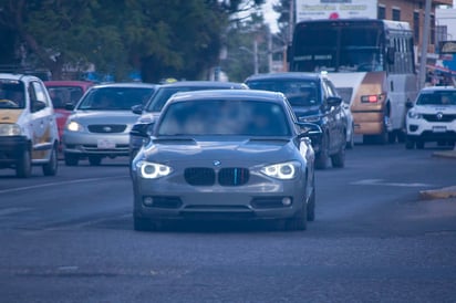 Sin horario. No importa si es día, tarde o noche, los conductores salen a cualquier hora sin placa.