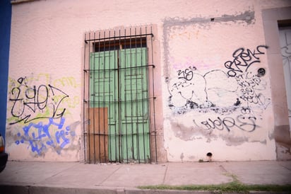 ¿Vandalismo?. Para muchos, el graffiti representa un acto vandálico porque transgrede lo visual.