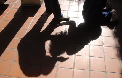 Prevención. Antes de llegar a la violencia física, se deben detectar indicios de violencia psicológica, económica, patrimonial o sexual, ya que siempre va en aumento. 