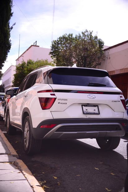 Sin placa

Muchos de los automóviles circulan sin placas, lo que impide a elementos viales aplicar la respectiva multa.