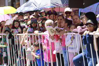 Recordatorio. La escenificación del Viacrucis sirve como recordatorio de lo que pasa cuando no se atiende el mandamiento de amor al prójimo.