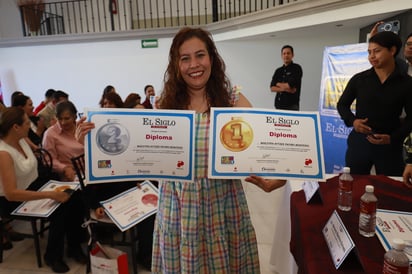 Maestras. Aytzee Patiño Montero fue la docente ganadora del viaje a Mazatlán y es maestra de los alumnos del primero y segundo lugares de la categoría Tercero de Primaria.