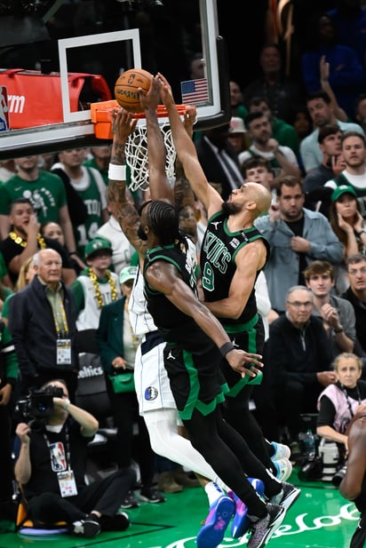 Dato. Los Celtics ganaron el par inicial por novena vez. Han ganado los ocho anteriores y nunca se han visto obligados a jugar un séptimo partido en ninguno de ellos.