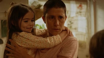 Recepción.'Tótem' de Lila Avilés, estuvo en la selección oficial en la Berlinale, proponiendo una historia de tintes teatrales, donde un ritual festivo-funerario dispara una progresión narrativa y dramática paciente. Nominados.'Heroico' de David Zonana, 'Temporada de huracanes' de Elisa Miller, 'El eco' de Tatiana Huezo y 'Todo el silencio' de Diego del Río completan la lista de nominadas a mejor película.