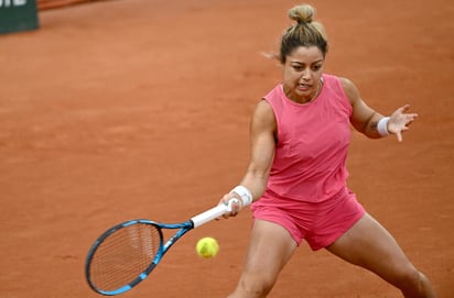 Protagonista. Zarazúa se enfrentó a la británica Emma Raducanu, en la histórica cancha central de Wimbledon.