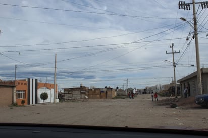 Espacio. Todo el tramo de vías del tren entre el fraccionamiento Paso Real y el San Juan se encuentra tomado por este grupo.
