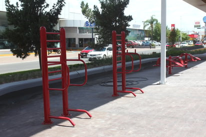 Deporte. Se colocaron algunos aparatos para que la ciudadanía pueda hacer ejercicio.
