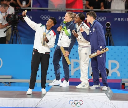 Felicidad. Prisca Guadalupe Awiti Alcaraz dio a México la felicidad del día, al colgarse la medalla de plata en el judo de los Juegos Olímpicos.