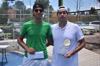 Monarcas. Ricardo González y Alejandro García se llevaron el primer lugar de la Segunda Open de el Torneo de Pádel de El Siglo de Durango.