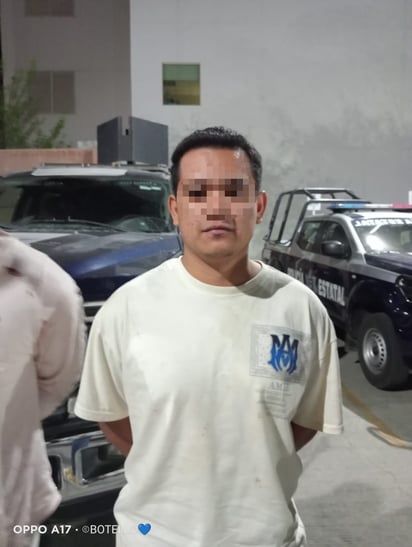 Acción. Policías estatales detuvieron a cinco jóvenes que participaron en una riña en el estacionamiento de la Feria.