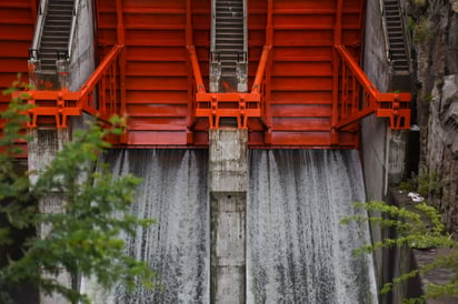 Presa. Con esta obra se garantizaría el agua para consumo humano, para el campo y para la industria, por los próximos 50 años.