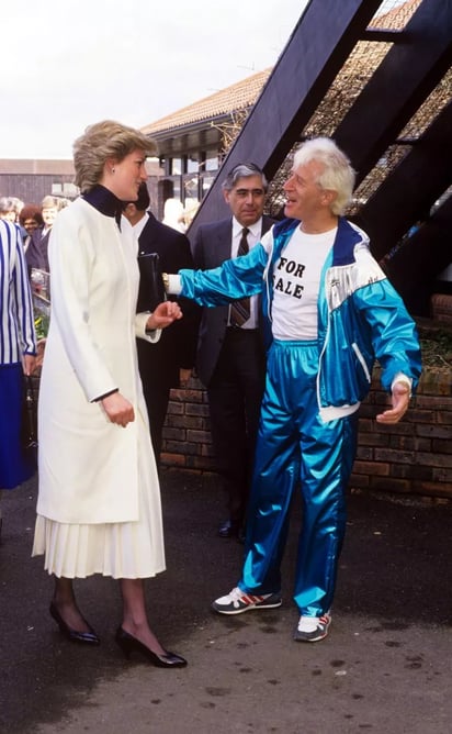 Savile junto a Diana de Gales.