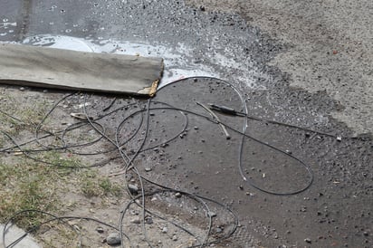 Desperdicio. Ya sea por los ciudadanos o por tuberías rotas, el agua suele gastarse sin mucho remordimiento.