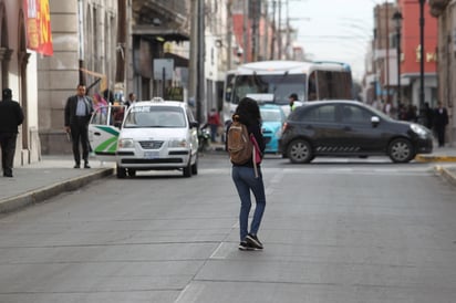 Preocupante. Los adolescentes pasan en promedio seis horas diarias en pantalla.