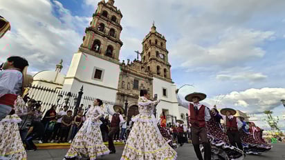 En esta fiesta participaron distintos grupos de mariachi, tanto locales como nacionales.