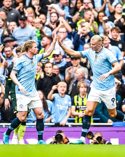 Kevin de Bruyne y Erling Braut Haaland, una de las duplas más letales en el futbol europeo.