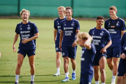 Dinamarca entrenando en suelo español.