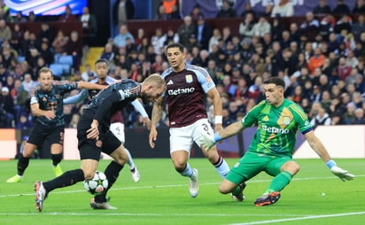 'Dibu' Martínez, el amuleto ganador del Aston Villa.