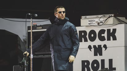 Liam Gallagher, fiel a su estilo, afirmó por medio de su cuenta de Twitter que ya está terminado este nuevo trabajo.