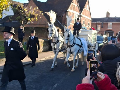 Fans acuden a funeral de Liam. / Créditos: Redes Sociales. 