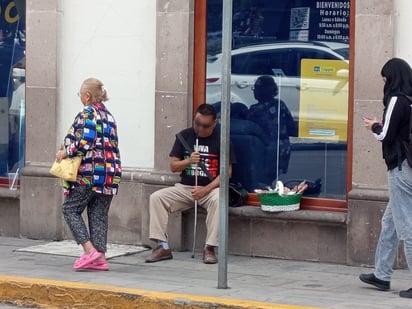 Tercera Edad. Se suele creer que esto es un problema nuevo, pero es bastante común en adultos y en la población de la 3.ª edad.