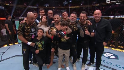 Pantoja retuvo con autoridad y celebró junto a su equipo y familia.