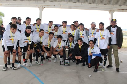 Toloquita levantó así su primer título de Liga.