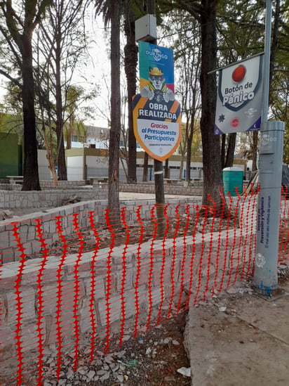 Botón. Al ser un espacio muy transitado por estudiantes se determinó colocar un botón de pánico.
