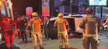 Se pudo rescatar a ambos involucrados en el accidente, quienes fueron trasladados al nosocomio más cercano.