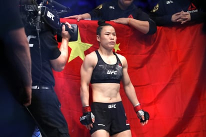 La monarca china es una de las peleadoras más aguerridas en toda la plantilla de UFC.