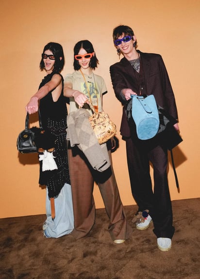 El Twin Pocket, inspirado en un diseño de 1968, lidera la colección de accesorios de Coach.