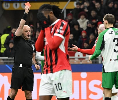 La expulsión del pilar defensivo, Theo Hernandez, fue crucial para que el Milan no pudiera recuperar el ritmo.