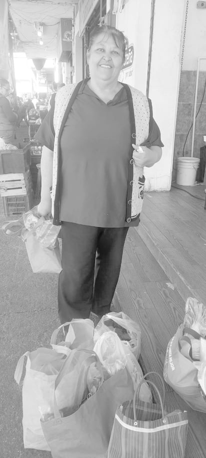 Olivia Rubio. Gasta hasta 250 pesos a la semana solo en huevo para la alimentación de los 10 integrantes de su familia.