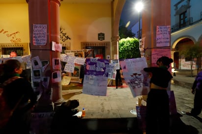 Culminación. El Tendedero fue de las últimas acciones que se realizaron por el 8M, además de los testimonios de algunas víctimas de violencia y abuso.
