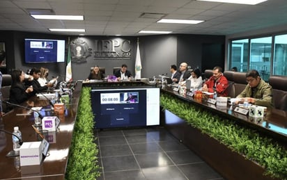 Intenso. La sesión de aprobación de candidaturas inició a las 14:00 horas del viernes y concluyó a las 21:49 horas del sábado.