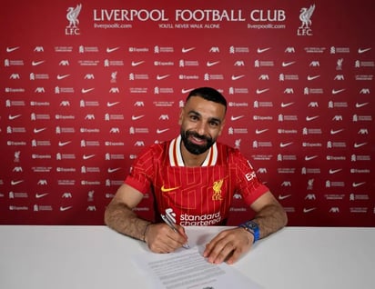 Al igual que Virgil Van Dijk, 'Mo' Salah renovó contrato recientemente, así amarrando el Liverpool a dos de sus más grandes íconos.