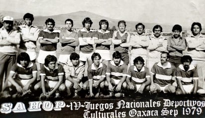 A través de diversos conjuntos locales, el 'Güero' Alba se dio a conocer en los diversos circuitos de futbol amateur a nivel nacional, convirtiéndose en leyenda.