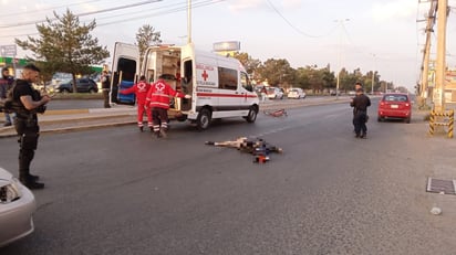 Accidente. Un ciclista de 50 años de edad resultó gravemente lesionado al ser atropellado en el bulevar Francisco Villa, la mañana de este lunes.